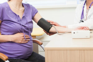 妊娠高血圧症候群とは？症状や原因、予防策を徹底解説！
