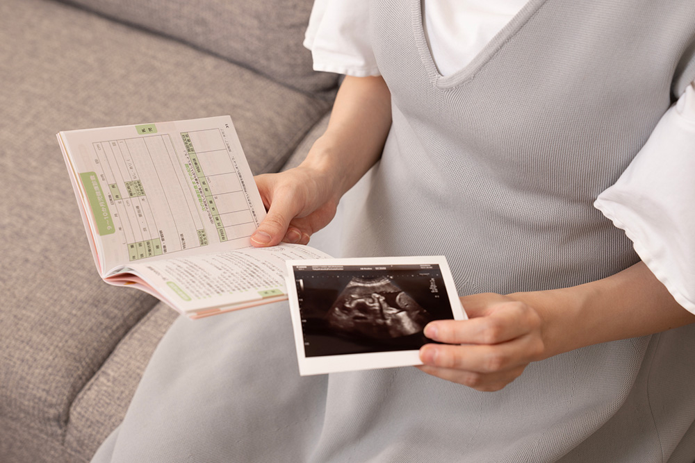 母子手帳はいつもらえる？